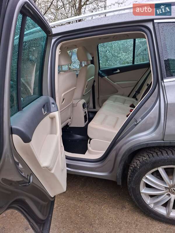 Позашляховик / Кросовер Volkswagen Tiguan 2010 в Снятині фото 7 Позашляховик / Кросовер Volkswagen Tiguan 2010 в Снятині
