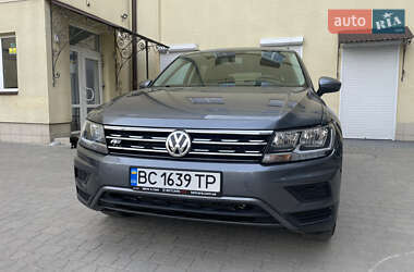 Позашляховик / Кросовер Volkswagen Tiguan 2021 в 