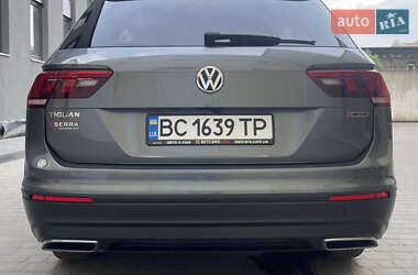 Позашляховик / Кросовер Volkswagen Tiguan 2021 в 