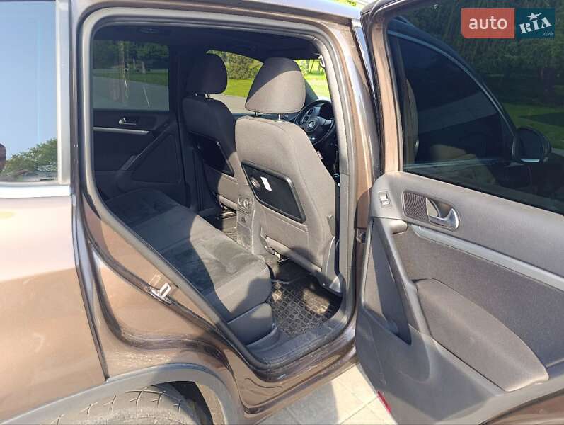 Внедорожник / Кроссовер Volkswagen Tiguan 2014 в Светловодске