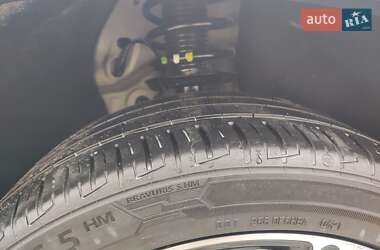 Позашляховик / Кросовер Volkswagen Tiguan 2009 в 