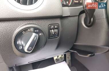Позашляховик / Кросовер Volkswagen Tiguan 2009 в 