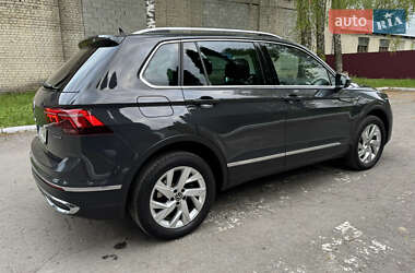 Внедорожник / Кроссовер Volkswagen Tiguan 2021 в 
