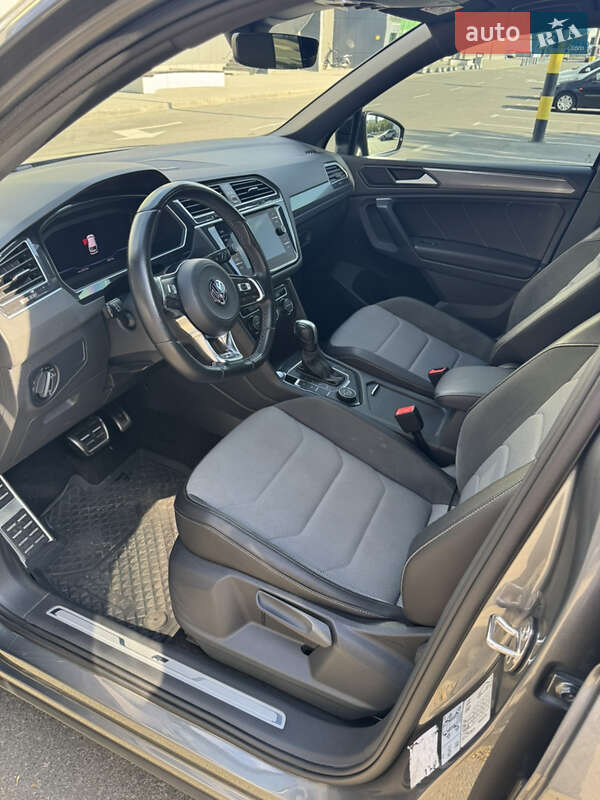 Позашляховик / Кросовер Volkswagen Tiguan 2020 в 