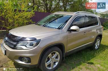 Внедорожник / Кроссовер Volkswagen Tiguan 2012 в Херсоне