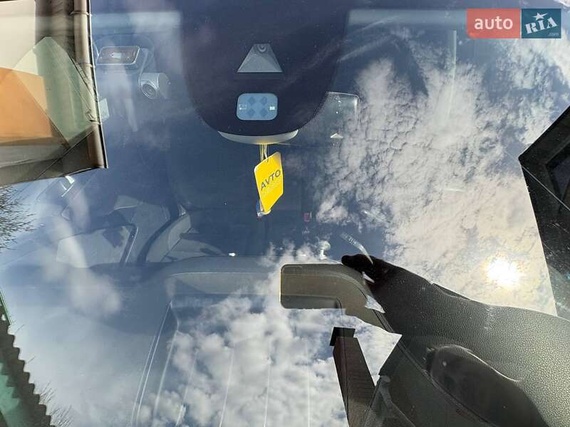 Внедорожник / Кроссовер Volkswagen Tiguan 2012 в Олевске