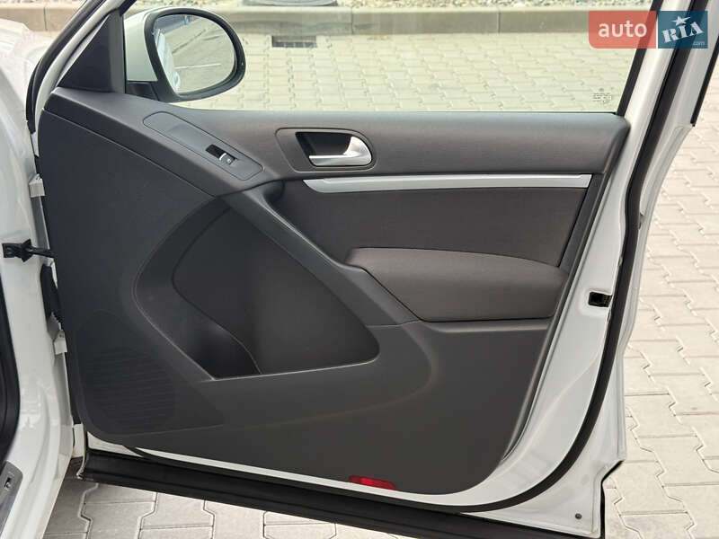 Внедорожник / Кроссовер Volkswagen Tiguan 2014 в Калуше