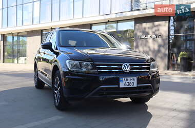 Внедорожник / Кроссовер Volkswagen Tiguan 2019 в 
