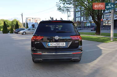 Внедорожник / Кроссовер Volkswagen Tiguan 2019 в 