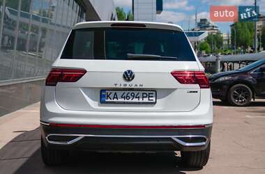 Внедорожник / Кроссовер Volkswagen Tiguan 2021 в 