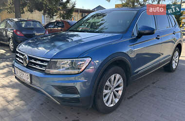Позашляховик / Кросовер Volkswagen Tiguan 2017 в Рівному