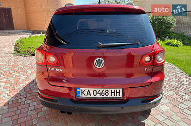 Внедорожник / Кроссовер Volkswagen Tiguan 2008 в 
