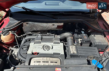 Внедорожник / Кроссовер Volkswagen Tiguan 2008 в 