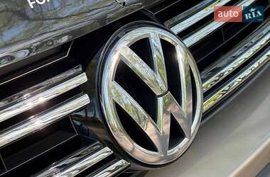 Внедорожник / Кроссовер Volkswagen Tiguan 2016 в 