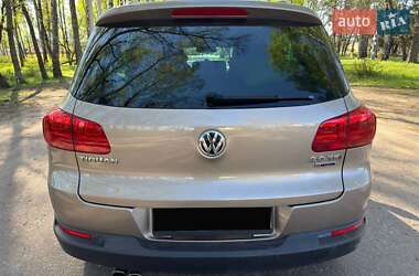 Внедорожник / Кроссовер Volkswagen Tiguan 2016 в 