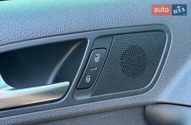 Внедорожник / Кроссовер Volkswagen Tiguan 2016 в 