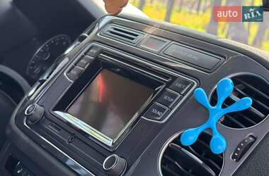 Внедорожник / Кроссовер Volkswagen Tiguan 2016 в 