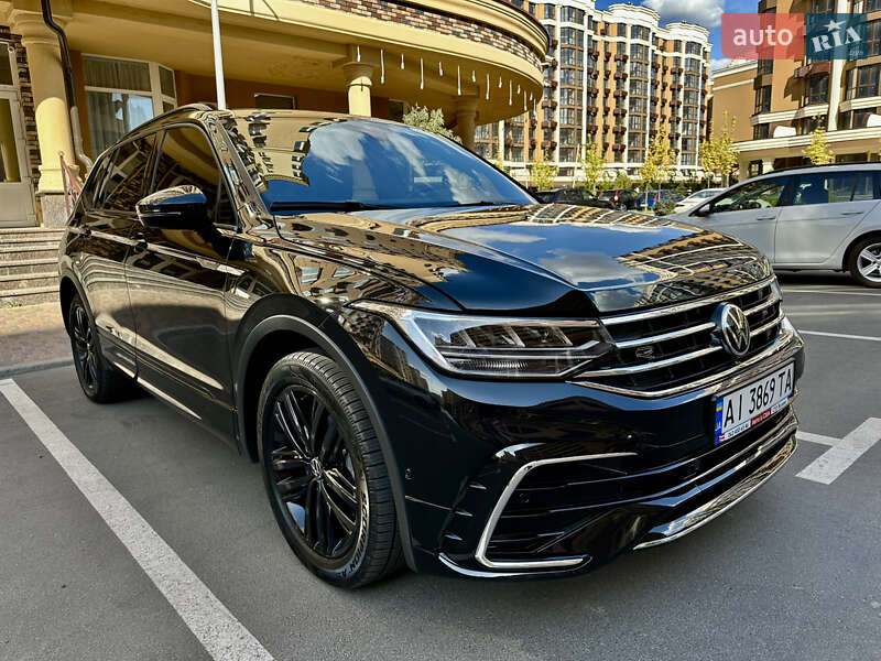 Внедорожник / Кроссовер Volkswagen Tiguan 2022 в 