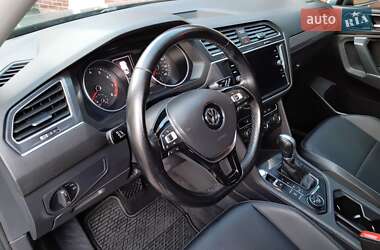 Позашляховик / Кросовер Volkswagen Tiguan 2018 в 