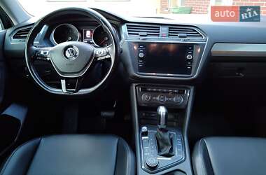 Позашляховик / Кросовер Volkswagen Tiguan 2018 в 