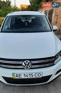 Внедорожник / Кроссовер Volkswagen Tiguan 2015 в Днепре