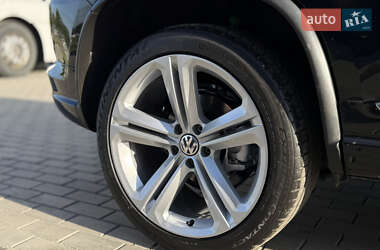 Позашляховик / Кросовер Volkswagen Tiguan 2016 в 