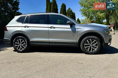 Позашляховик / Кросовер Volkswagen Tiguan 2019 в 