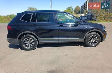 Внедорожник / Кроссовер Volkswagen Tiguan 2020 в 