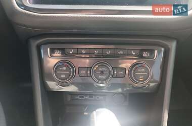 Внедорожник / Кроссовер Volkswagen Tiguan 2020 в 