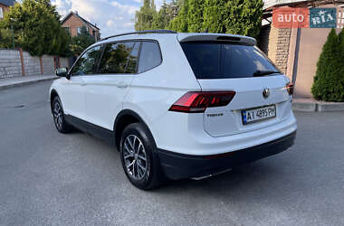 Внедорожник / Кроссовер Volkswagen Tiguan 2020 в 