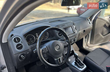 Внедорожник / Кроссовер Volkswagen Tiguan 2017 в 