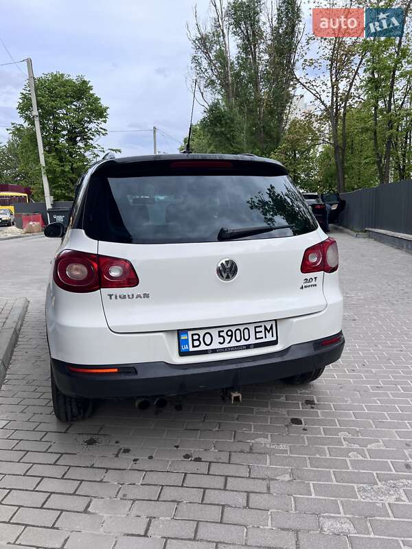 Позашляховик / Кросовер Volkswagen Tiguan 2010 в Тернополі