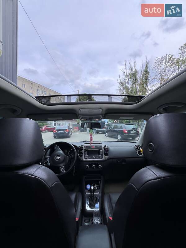 Позашляховик / Кросовер Volkswagen Tiguan 2010 в Тернополі