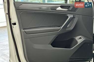 Позашляховик / Кросовер Volkswagen Tiguan 2020 в 