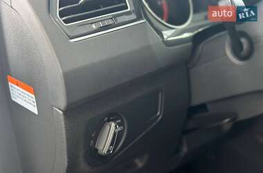 Позашляховик / Кросовер Volkswagen Tiguan 2020 в 