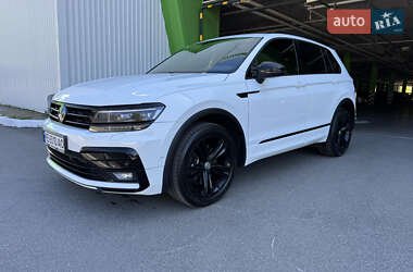 Внедорожник / Кроссовер Volkswagen Tiguan 2020 в 