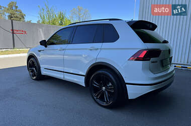 Внедорожник / Кроссовер Volkswagen Tiguan 2020 в 