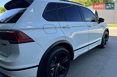 Внедорожник / Кроссовер Volkswagen Tiguan 2020 в 