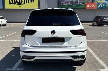 Внедорожник / Кроссовер Volkswagen Tiguan 2022 в 