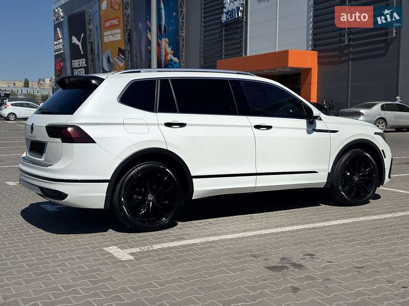 Внедорожник / Кроссовер Volkswagen Tiguan 2022 в Ивано-Франковске