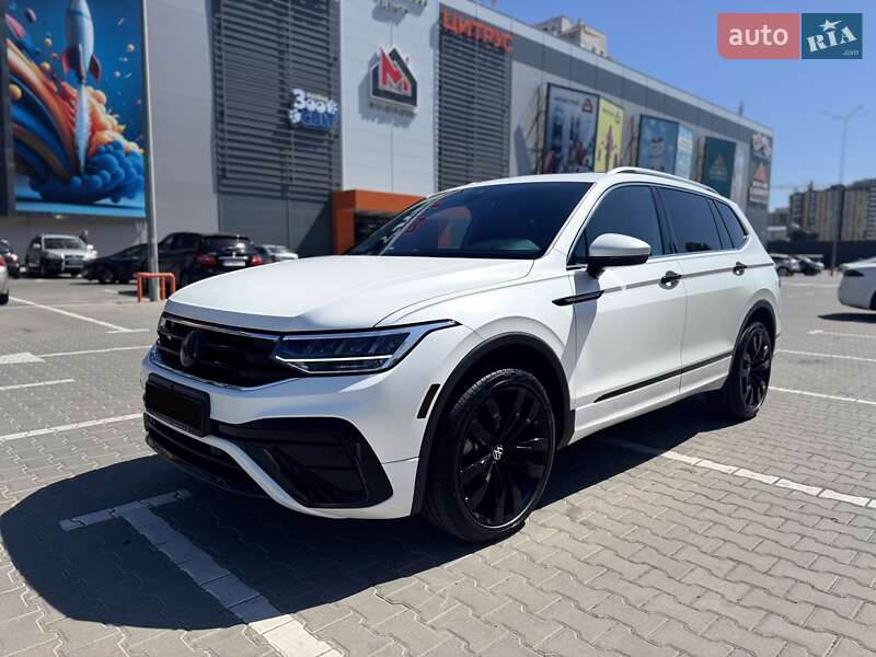 Внедорожник / Кроссовер Volkswagen Tiguan 2022 в Ивано-Франковске