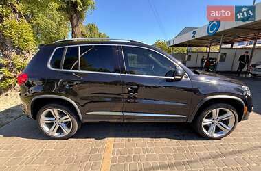 Внедорожник / Кроссовер Volkswagen Tiguan 2015 в 