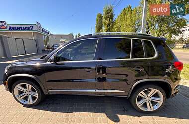 Внедорожник / Кроссовер Volkswagen Tiguan 2015 в 