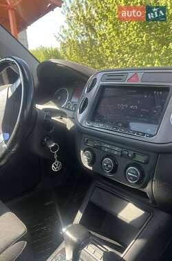 Внедорожник / Кроссовер Volkswagen Tiguan 2008 в 