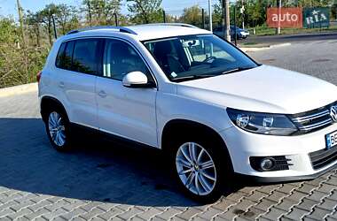Внедорожник / Кроссовер Volkswagen Tiguan 2011 в 