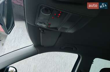 Позашляховик / Кросовер Volkswagen Tiguan 2010 в 