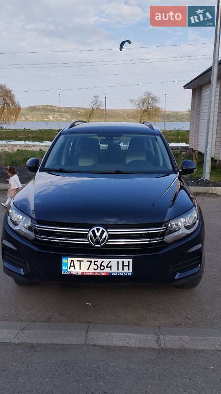Внедорожник / Кроссовер Volkswagen Tiguan 2015 в Бурштыне