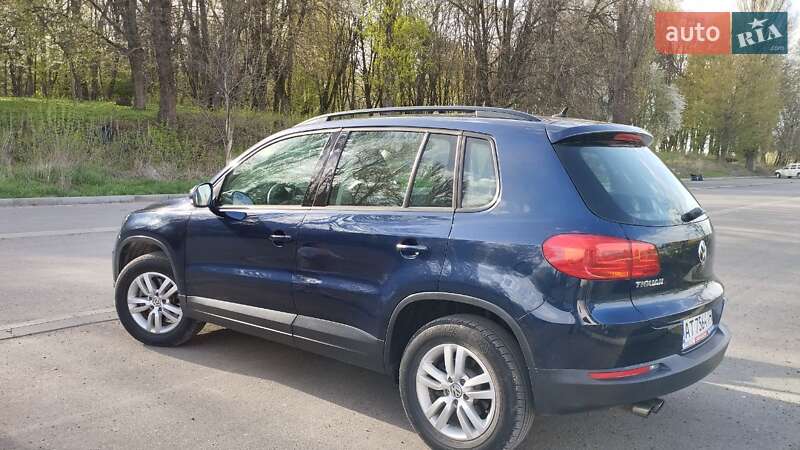 Внедорожник / Кроссовер Volkswagen Tiguan 2015 в Бурштыне