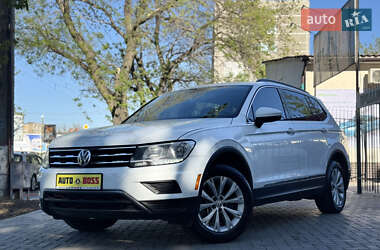 Позашляховик / Кросовер Volkswagen Tiguan 2018 в 