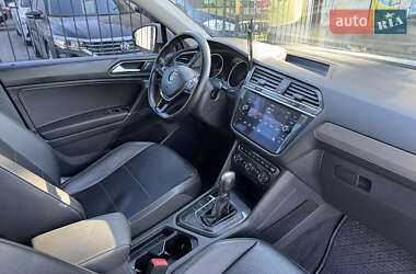 Позашляховик / Кросовер Volkswagen Tiguan 2018 в 